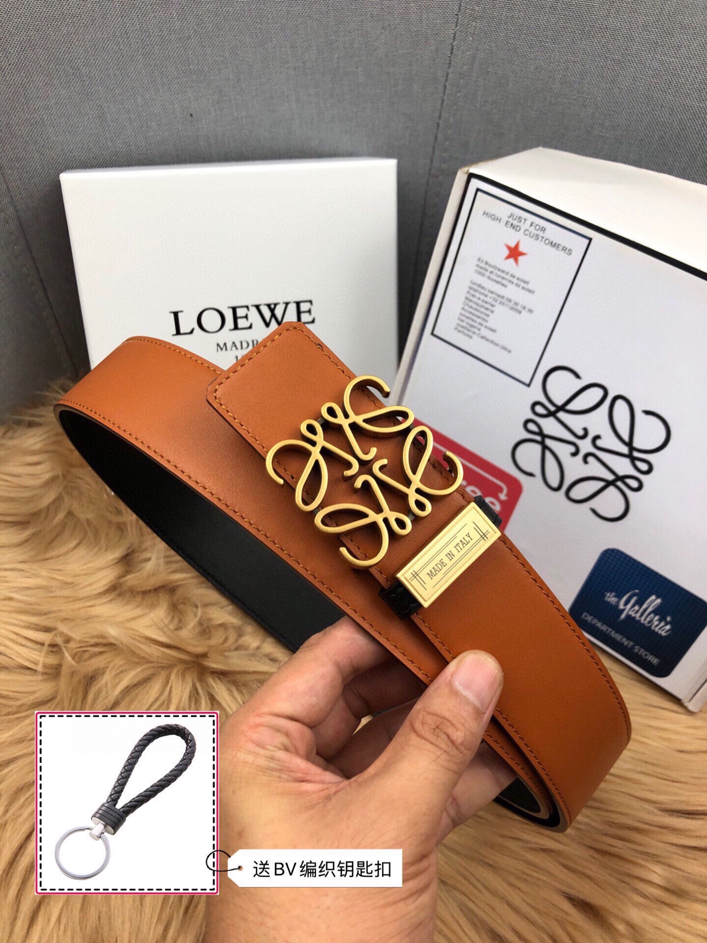 Loewe LOEWE 150 宽度：3 8cm 最新双面平纹牛皮设计 搭配 款 精品扣
