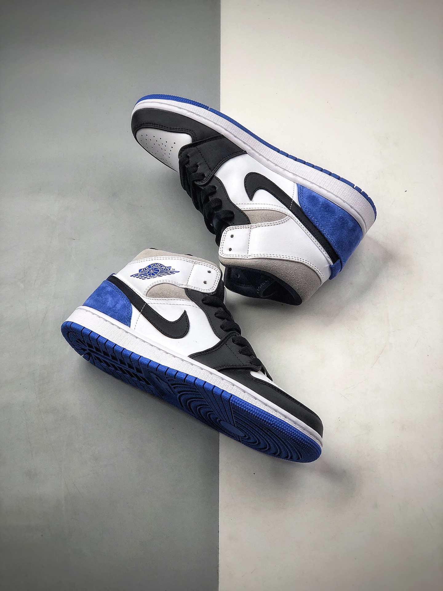 270 Air Jordan 1 Mid SE “Game Royal” 乔丹一代  852542-102