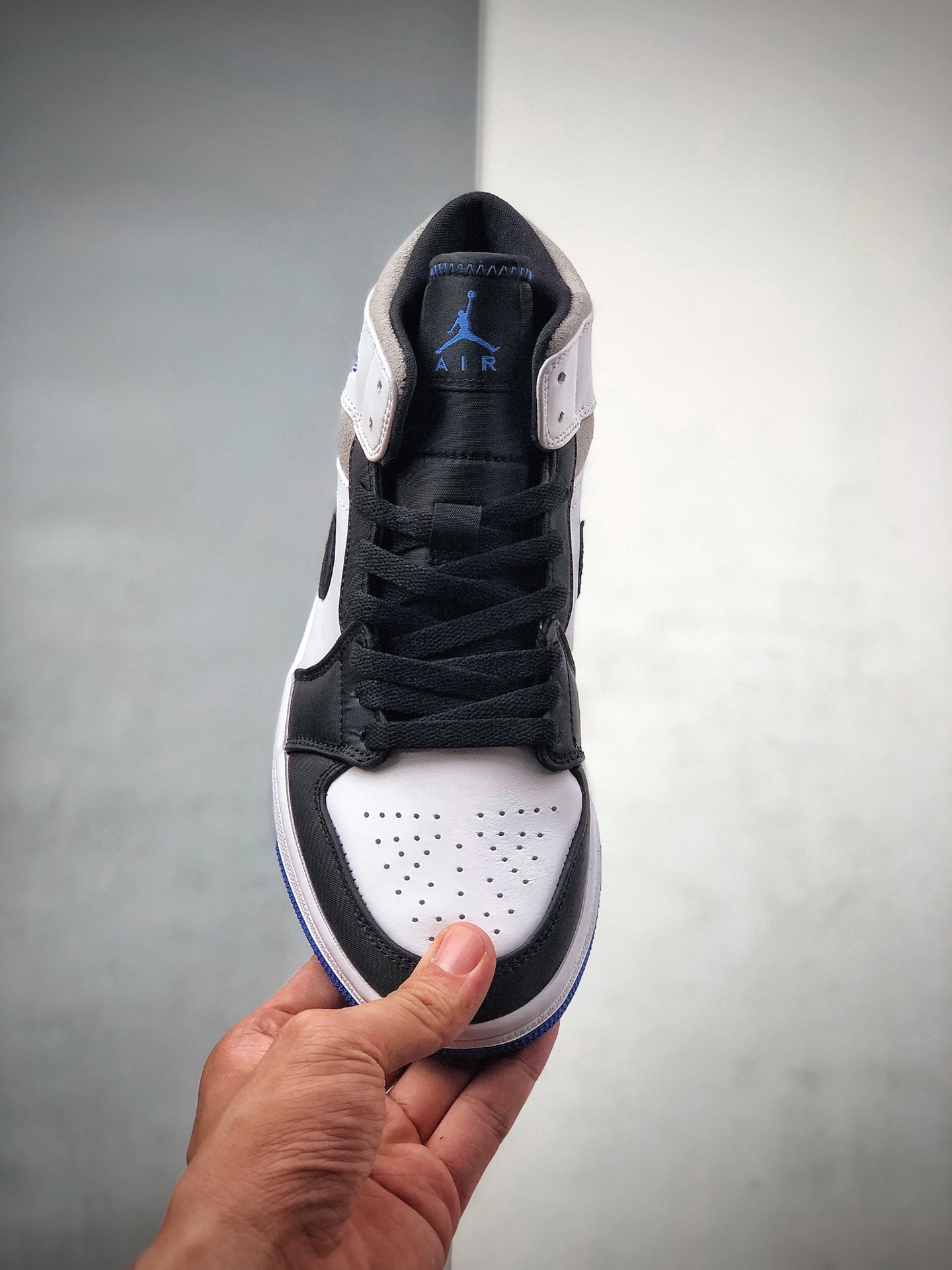 270 Air Jordan 1 Mid SE “Game Royal” 乔丹一代  852542-102
