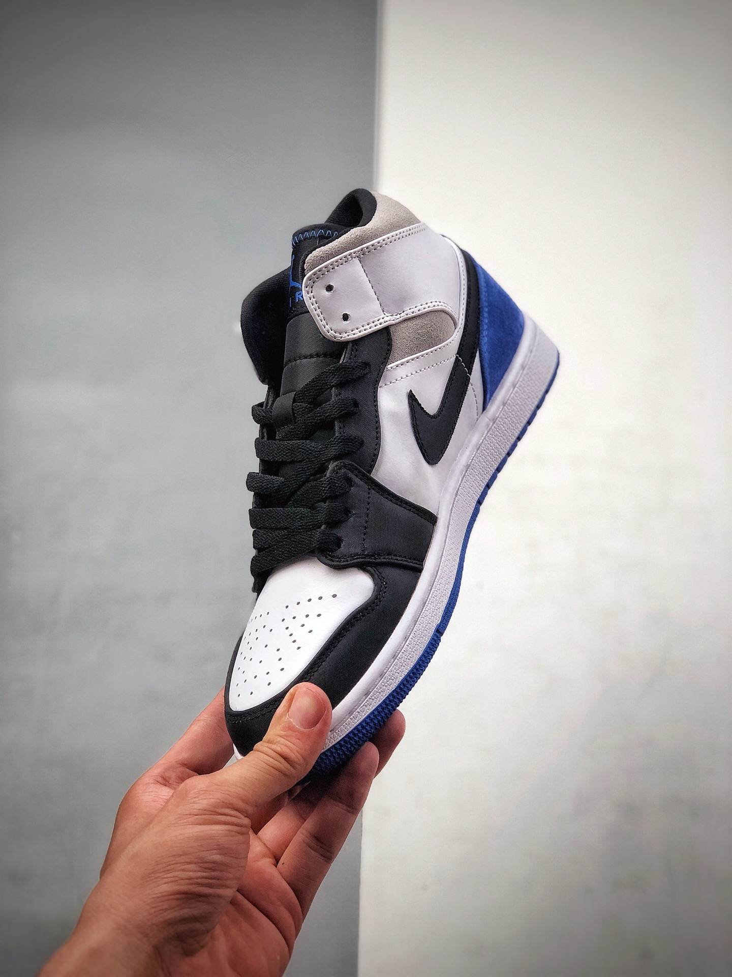 270 Air Jordan 1 Mid SE “Game Royal” 乔丹一代  852542-102
