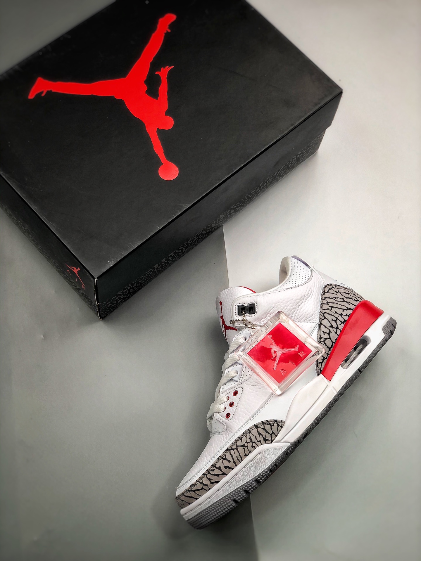 380 Air Jordan 3 Retro”Hall of Fame” 经典白红飓风配色
