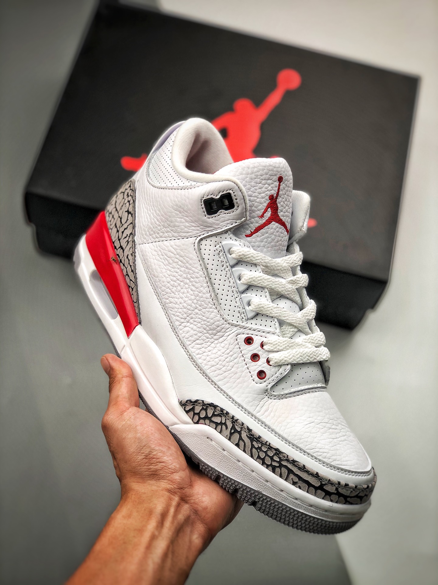 380 Air Jordan 3 Retro”Hall of Fame” 经典白红飓风配色
