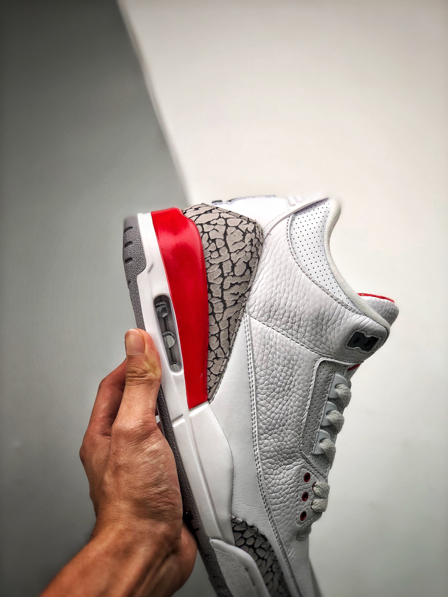 380 Air Jordan 3 Retro”Hall of Fame” 经典白红飓风配色