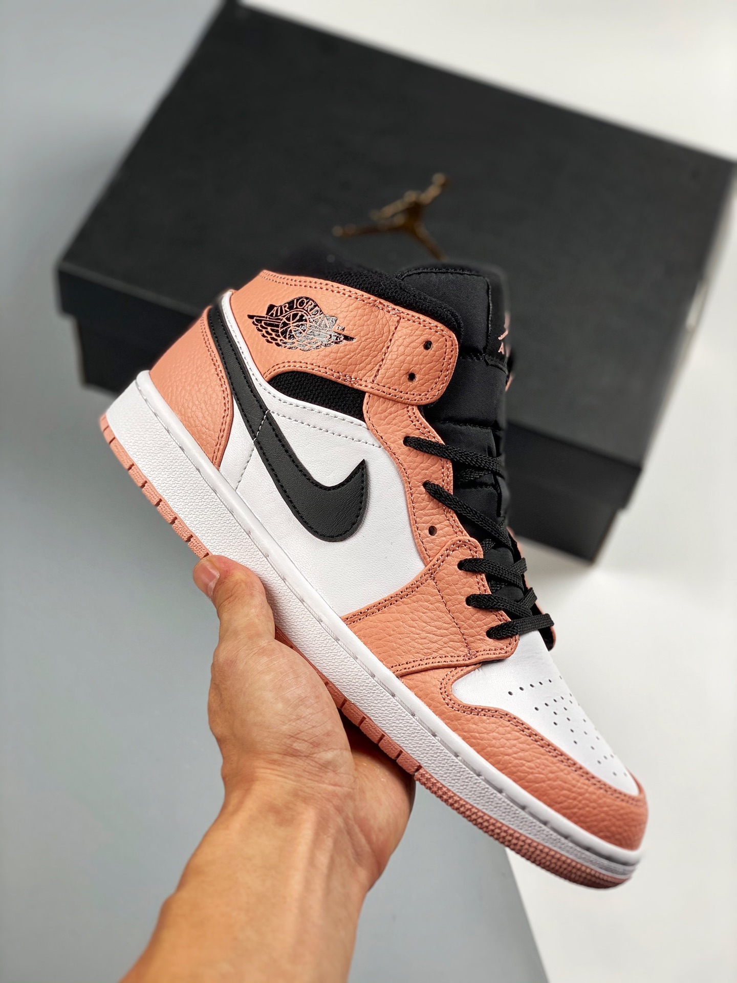 Air Jordan 1 Mid Rosa Sakura Pedido de cliente de comercio exterior de Tmall La mejor artesanía del mercado Serie mid N…