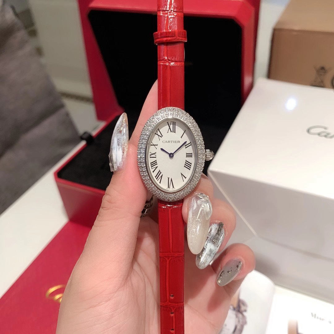 Cartier 卡地亚Baignoire浴缸系列腕表