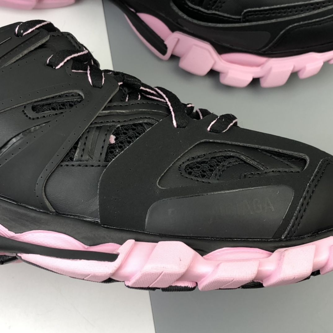 600 霓虹灯光变 巴黎世家 Balenciaga 户外鞋款 Track Trainer