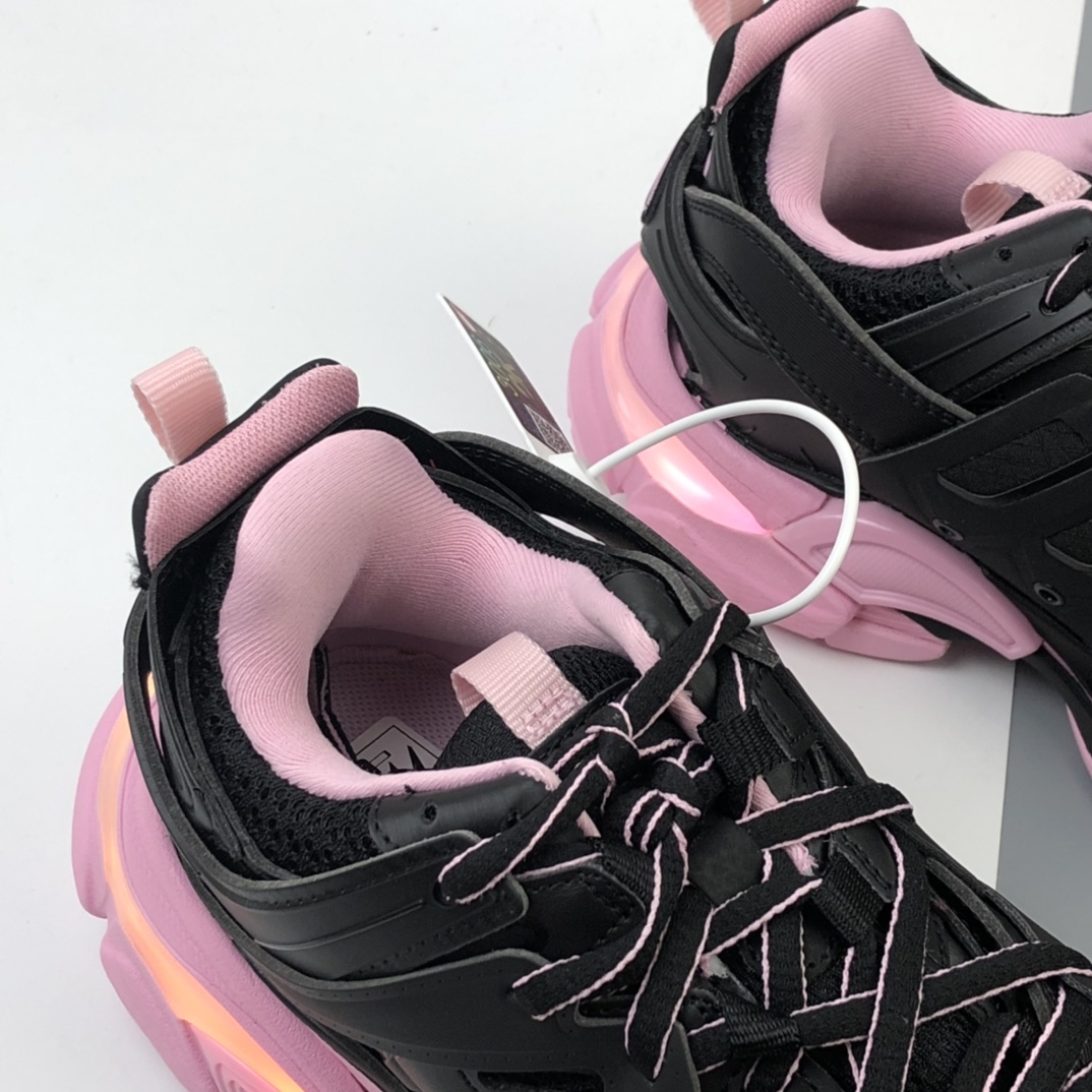 600 霓虹灯光变 巴黎世家 Balenciaga 户外鞋款 Track Trainer