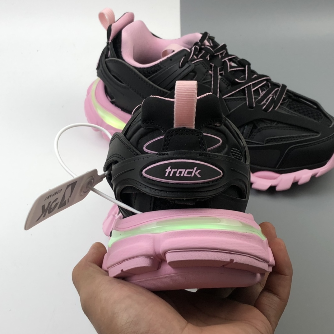 600 霓虹灯光变 巴黎世家 Balenciaga 户外鞋款 Track Trainer