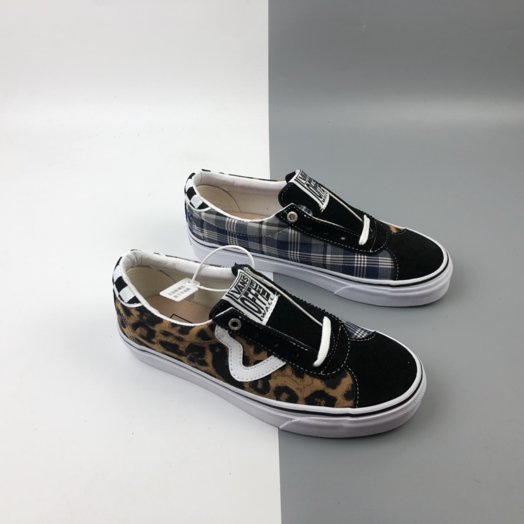 150 Vans x Sandy Liang 联名款低帮休闲板鞋 VN0A4BU6XW1