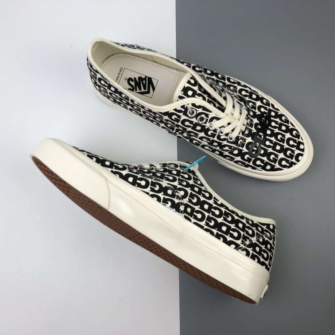 150 Comme des Garcons x Vans Authentic CDG Logo 川久保玲 万斯联名限定 原盒配置 VN0A4BV9SHM