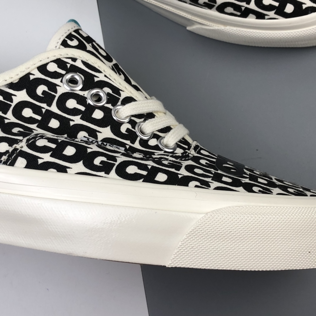 150 Comme des Garcons x Vans Authentic CDG Logo 川久保玲 万斯联名限定 原盒配置 VN0A4BV9SHM