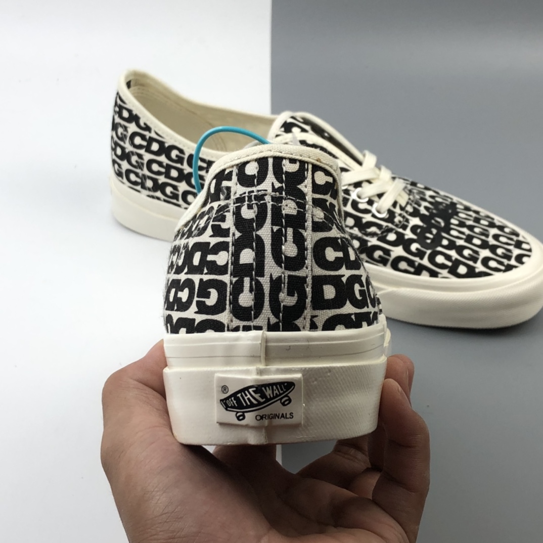 150 Comme des Garcons x Vans Authentic CDG Logo 川久保玲 万斯联名限定 原盒配置 VN0A4BV9SHM