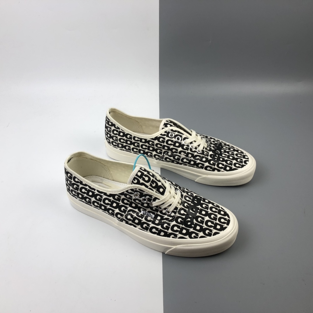 150 Comme des Garcons x Vans Authentic CDG Logo 川久保玲 万斯联名限定 原盒配置 VN0A4BV9SHM