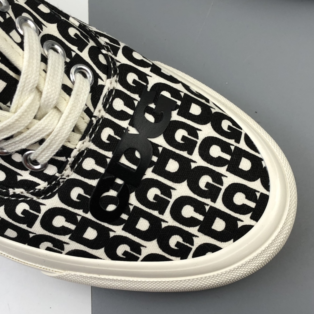 150 Comme des Garcons x Vans Authentic CDG Logo 川久保玲 万斯联名限定 原盒配置 VN0A4BV9SHM