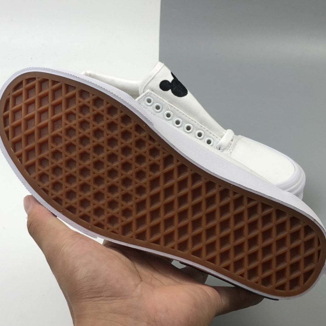 150 Vans x Disney Old Skool 迪士尼米奇联名限量款手掌纯白色低帮板鞋 VN0A38G1UNC