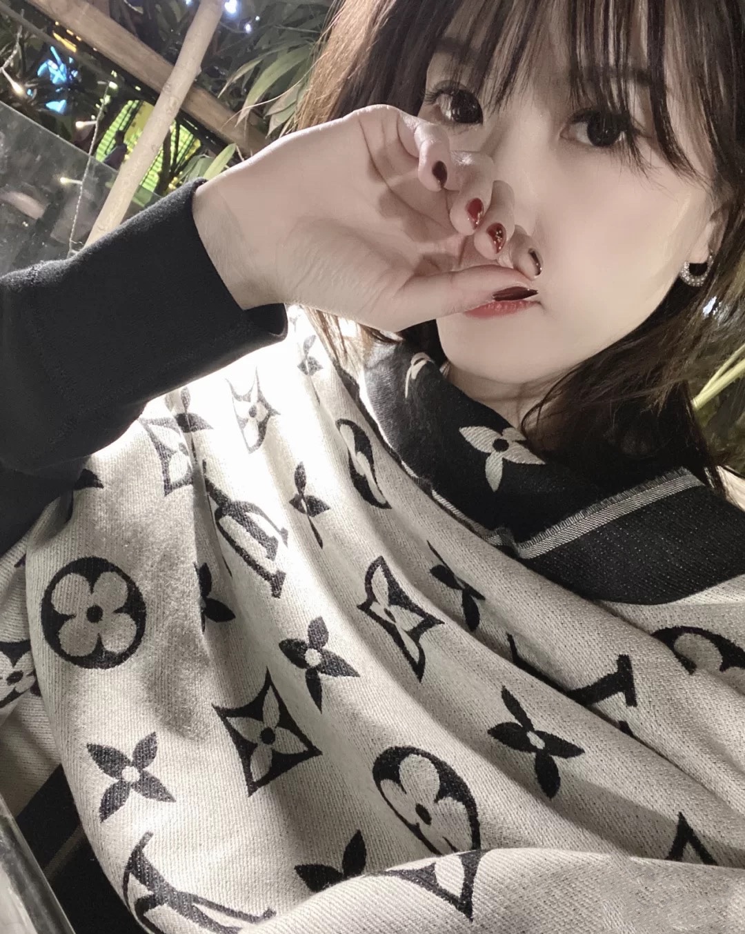 💟【▪️LV专柜热销新款！太好看了！！】今年就是超级流行这种简简单单的大牌老花款！！这个款专柜售价586