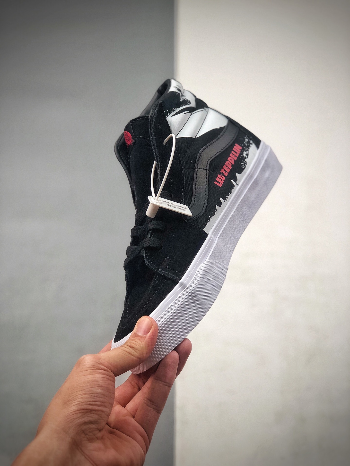 160  万斯Vans 高帮 乐队联名 黑白色 齐柏林飞艇X Led Zeppelin 50周年 or乐队联名Sk8-Hi 高帮男女板鞋