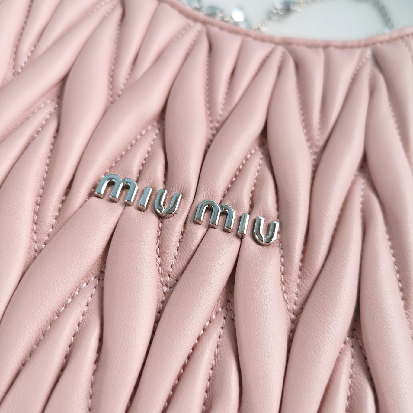 MIUMIU缪缪Cloquet进口小羊皮半圆腋下钻石链条包5BH189