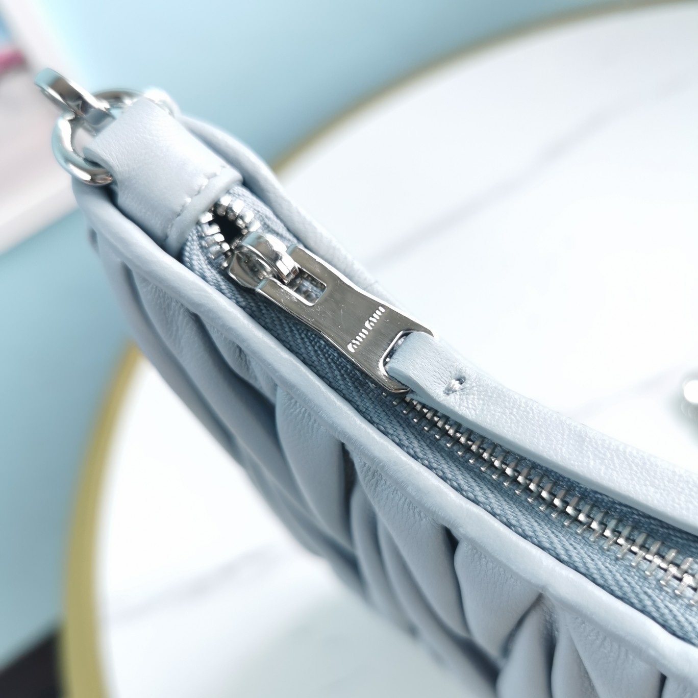 MIUMIU缪缪Cloquet进口小羊皮半圆腋下钻石链条包5BH189