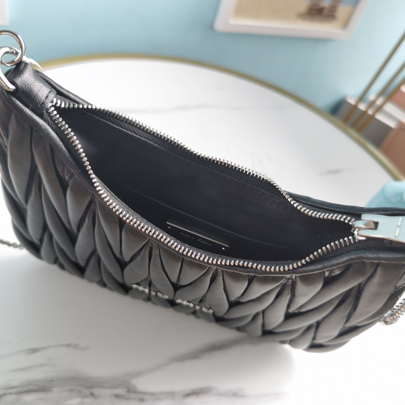 MIUMIU缪缪Cloquet进口小羊皮半圆腋下钻石链条包5BH189