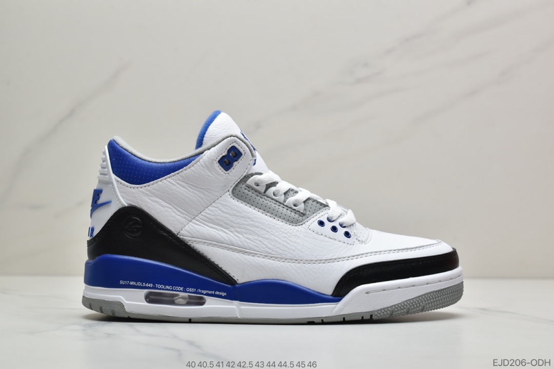 350 公司级Fragment Design x Air Jordan 3 整双鞋以经典百搭的黑白主题呈现货号DA3595-100