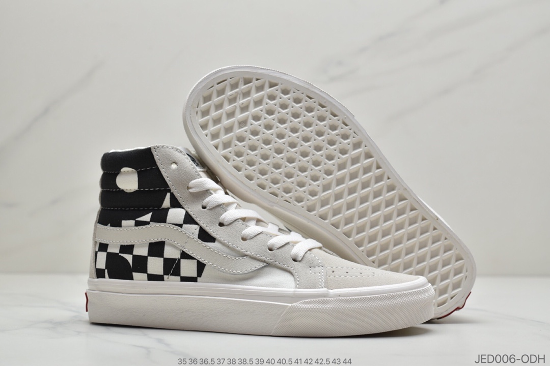 150 公司级范斯Vans COMFYSK8HI黑白棋盘格 融入太极图案运动板鞋“麂皮浅卡其黑白”VN0A4U3NAYV