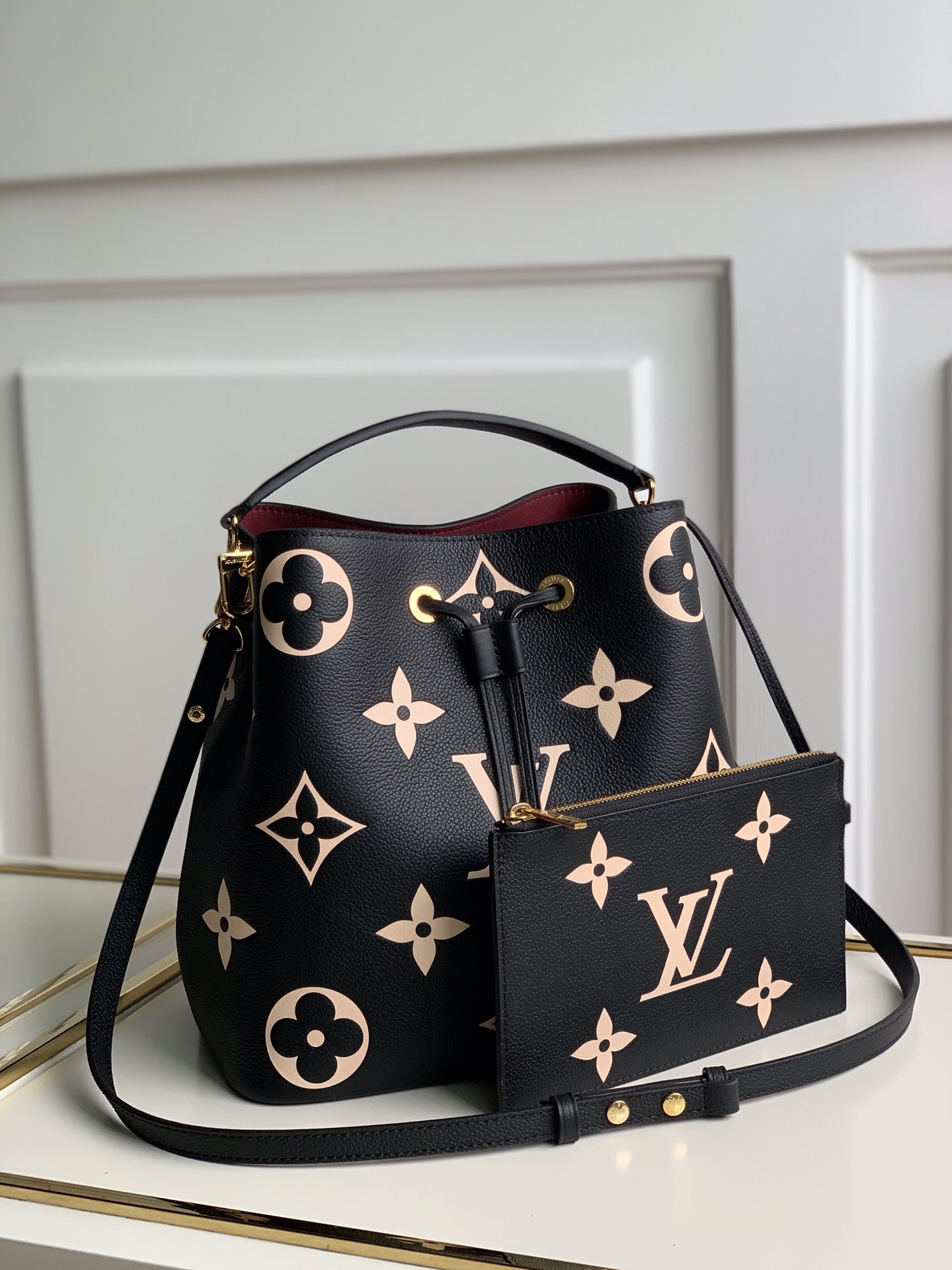 루이비통 M45497 노에 버킷백 미디엄 모노그램 Louis Vuitton Bag