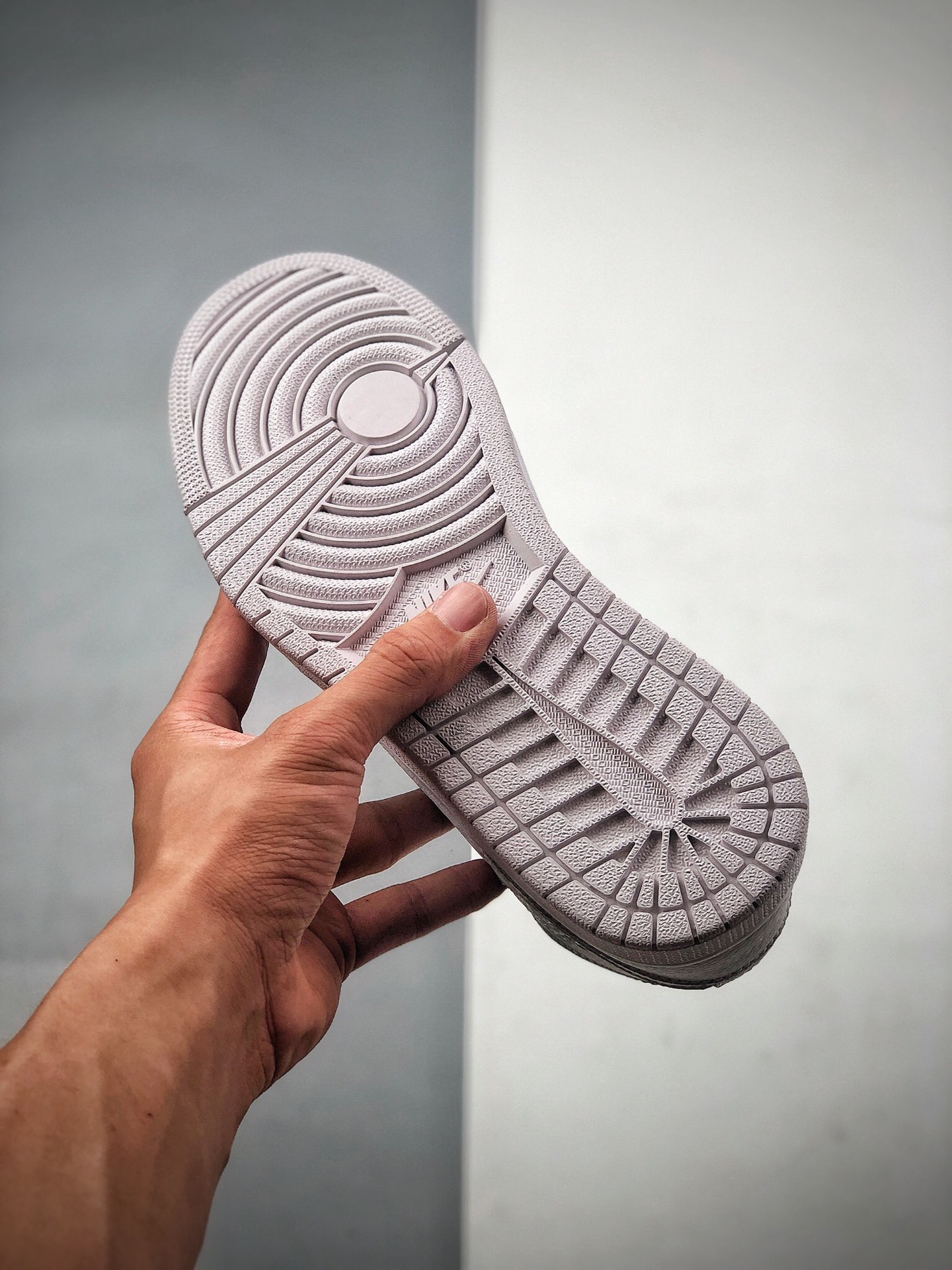 260  Air Jordan 1 Retro Mid”White Camo”AJ1中帮经典复古文化休闲运动篮球鞋DC9035-100