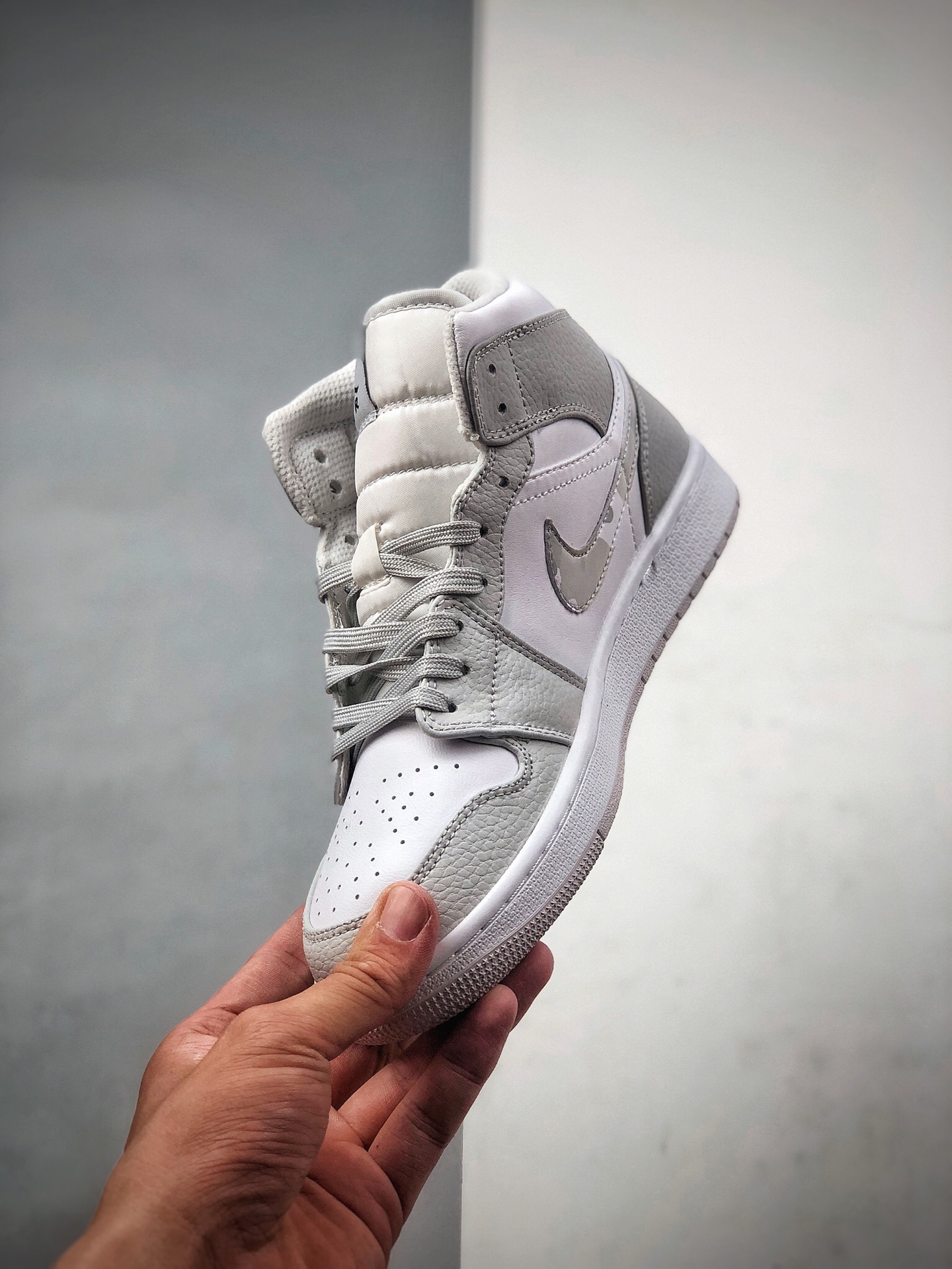 260  Air Jordan 1 Retro Mid”White Camo”AJ1中帮经典复古文化休闲运动篮球鞋DC9035-100