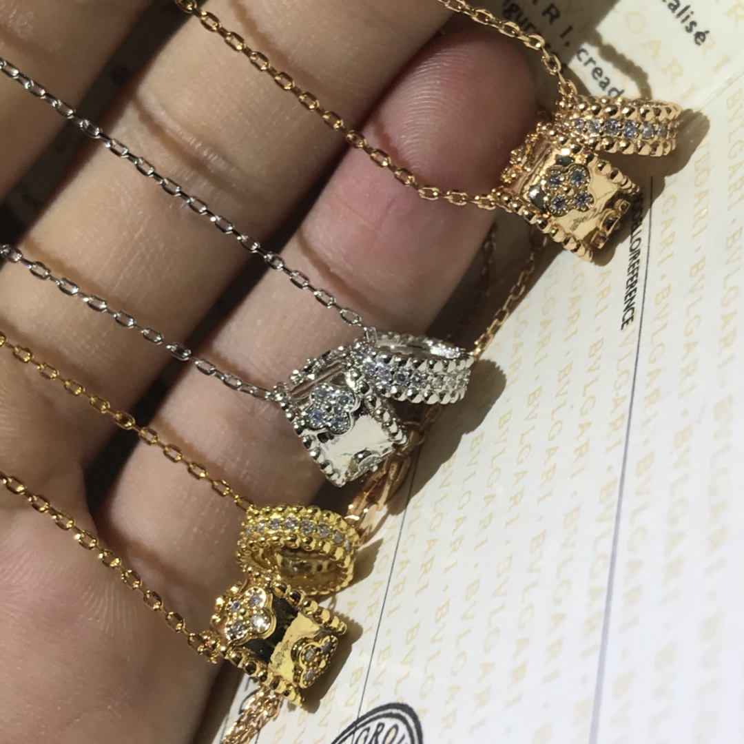 Van Cleef & Arpels - Necklace