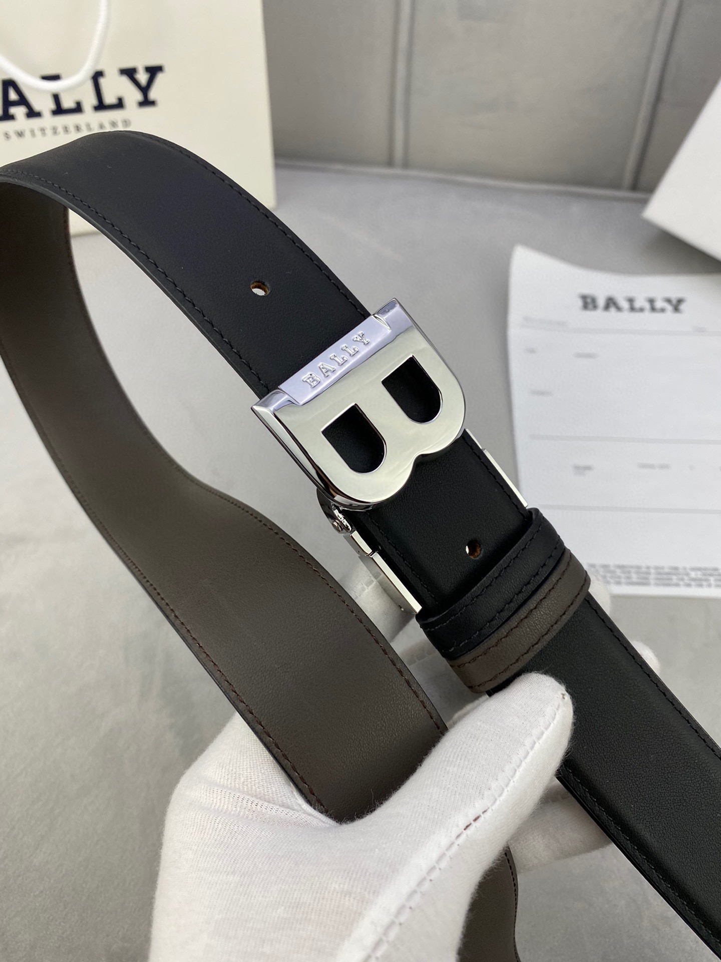 Authentic BALLY Barley Belts: 3.5cm Width with Gold/Silver Buttons for Custom Trimming - 图片 3