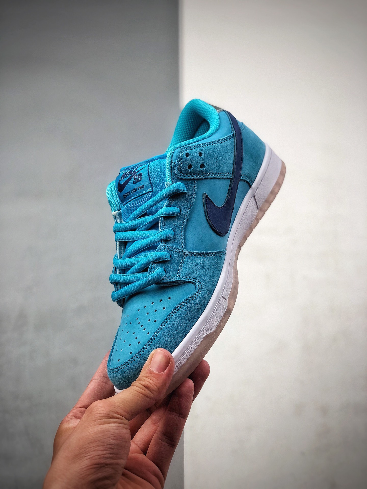 290 NIKE SB DUNK LOW PRO BIue Fury蓝以前”DUNK”只是一双普通的篮球鞋BQ6817-400