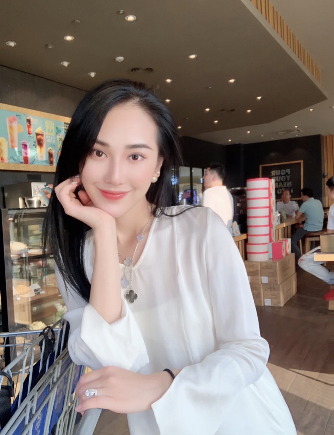 Van Cleef & Arpels 梵克雅宝 六花项链