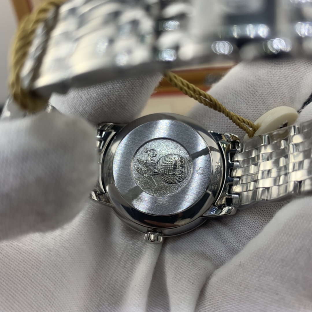 Omega 皇家 欧米茄蝶飞轨道纹路女表