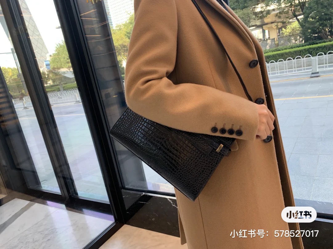 Ysl ๐ด๐๐๐๐๐๐๐๐ๆผๅ้กฟๆณๆฃๅ
579271้ป่ฒ้ณ้ฑผ็บน้ๆฃ