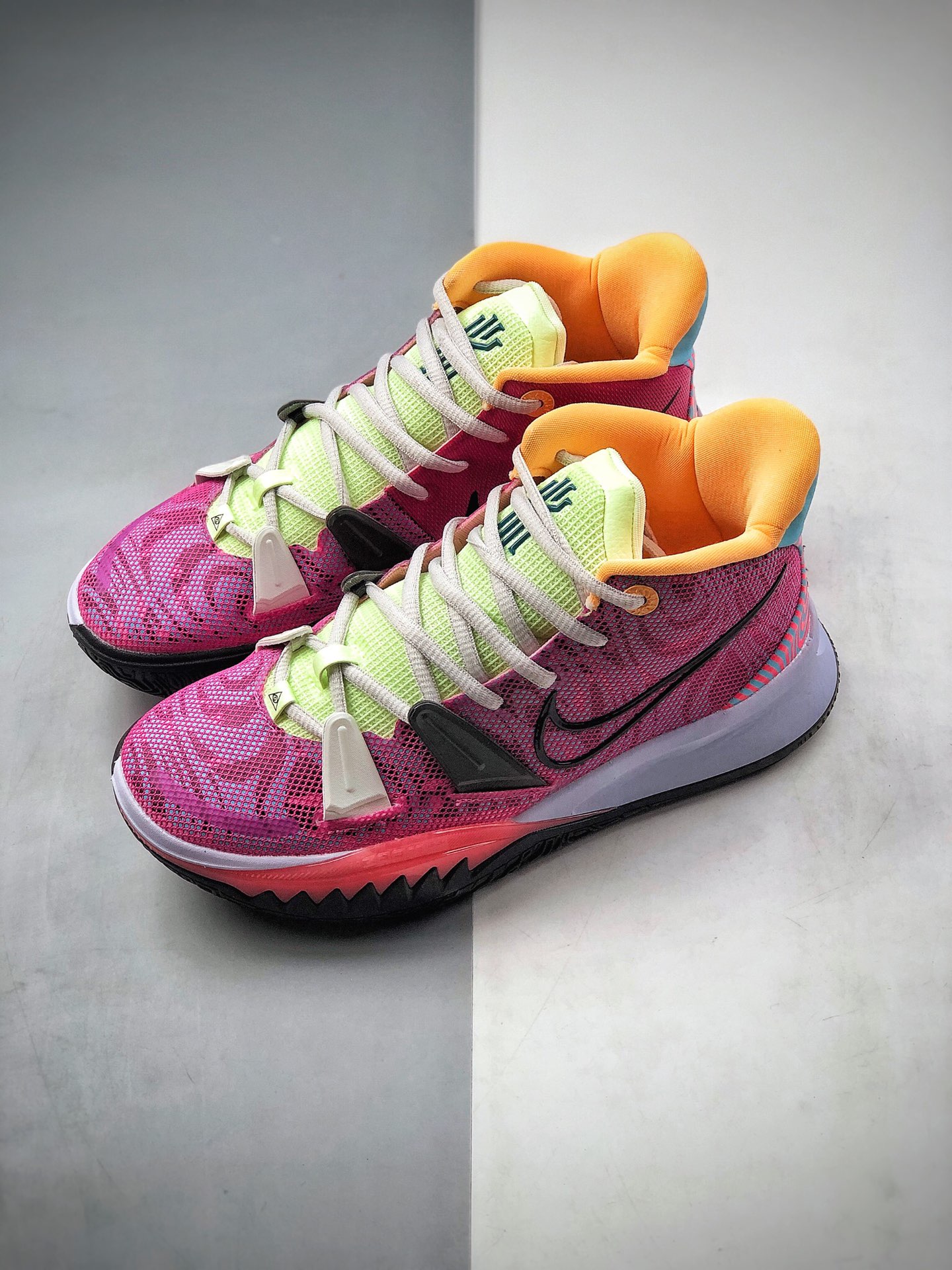 230 欧文七代 Nike Kyrie 7 PRE HEAT EP 欧文7代室内休闲运动中帮篮球鞋DC0588-601
