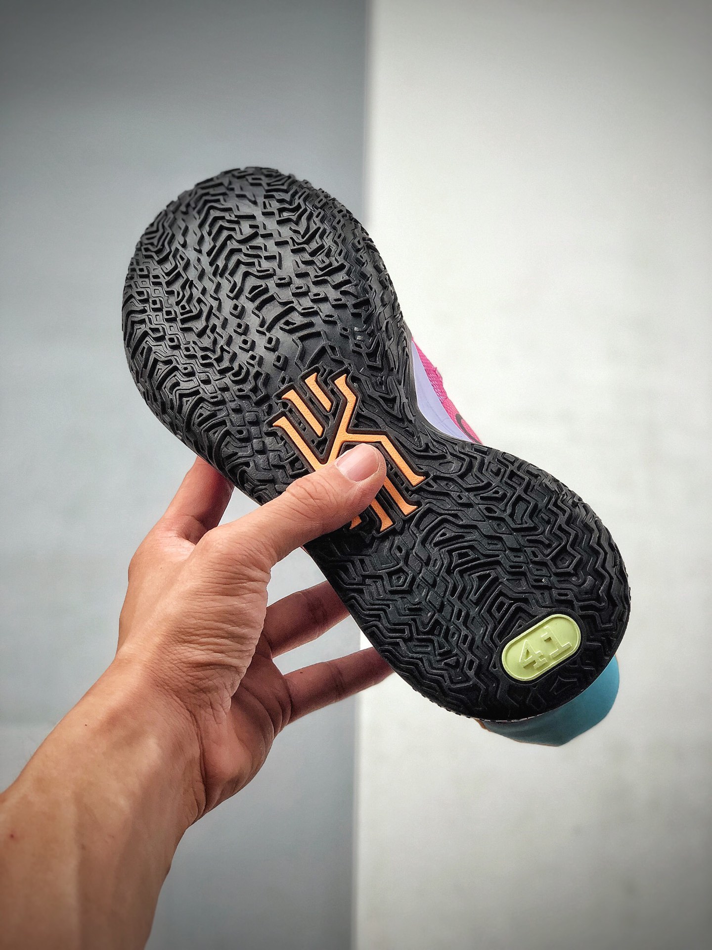 230 欧文七代 Nike Kyrie 7 PRE HEAT EP 欧文7代室内休闲运动中帮篮球鞋DC0588-601