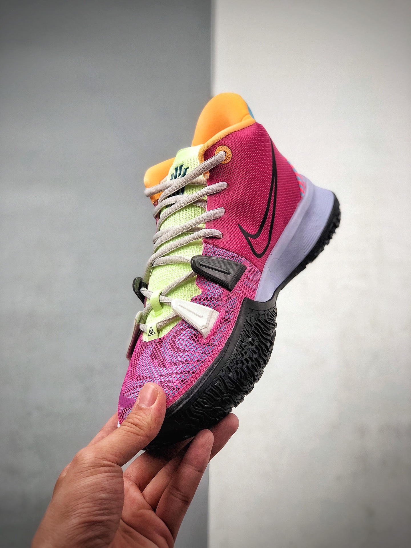 230 欧文七代 Nike Kyrie 7 PRE HEAT EP 欧文7代室内休闲运动中帮篮球鞋DC0588-601