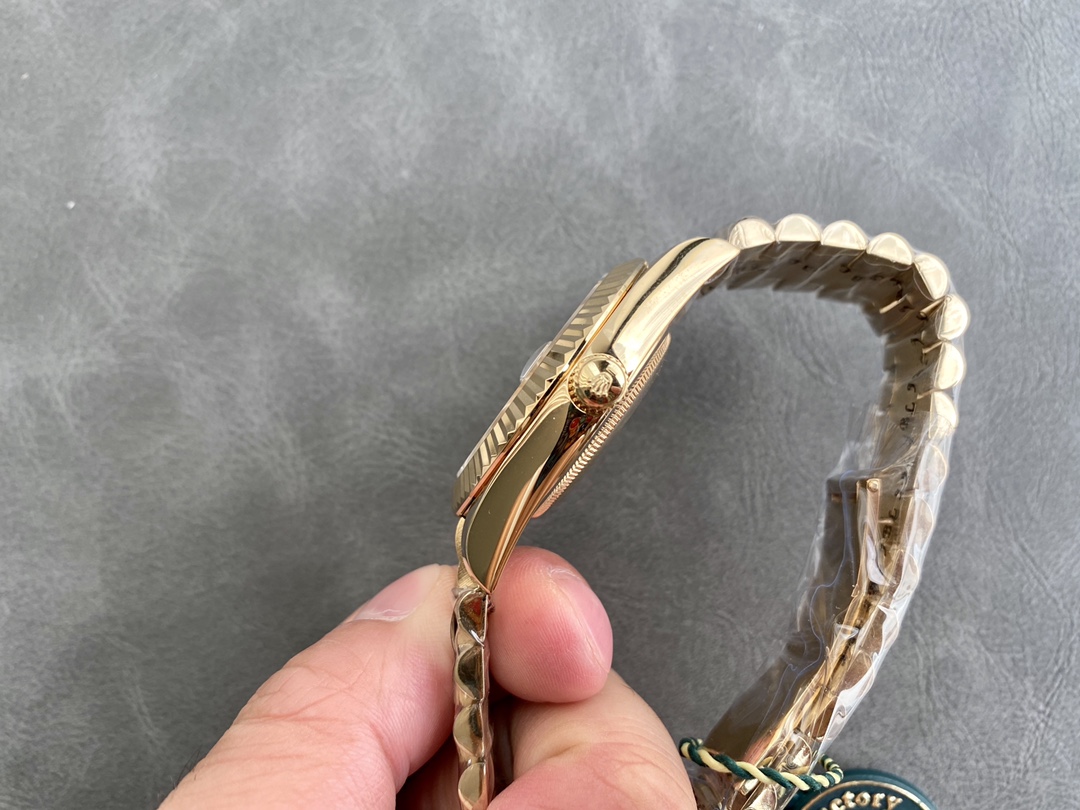 SK厂 劳力士Rolex 双历 星期日志型シリーズ 40mmの高品質腕時計