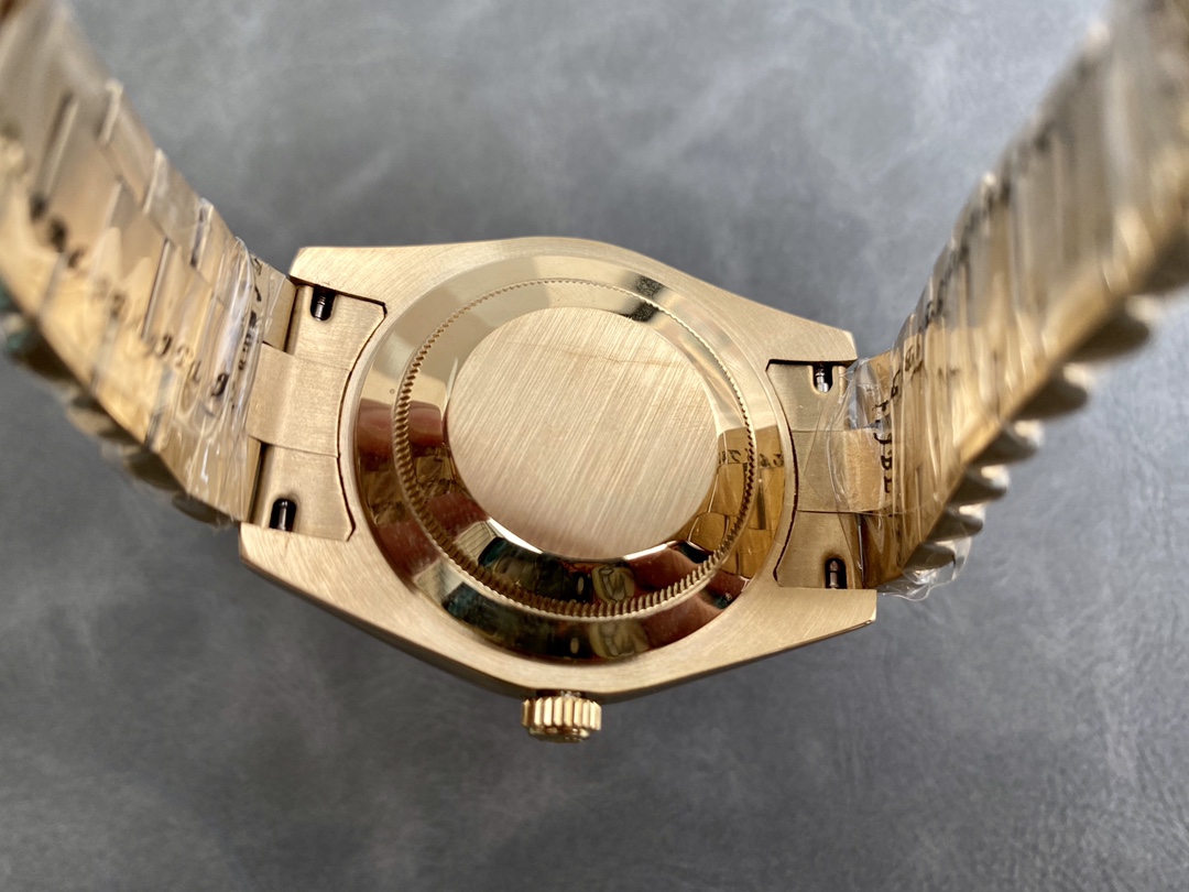 SK厂 劳力士Rolex 双历 星期日志型シリーズ 40mmの高品質腕時計