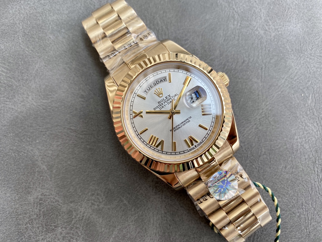 SK厂 劳力士Rolex 双历 星期日志型シリーズ 40mmの高品質腕時計