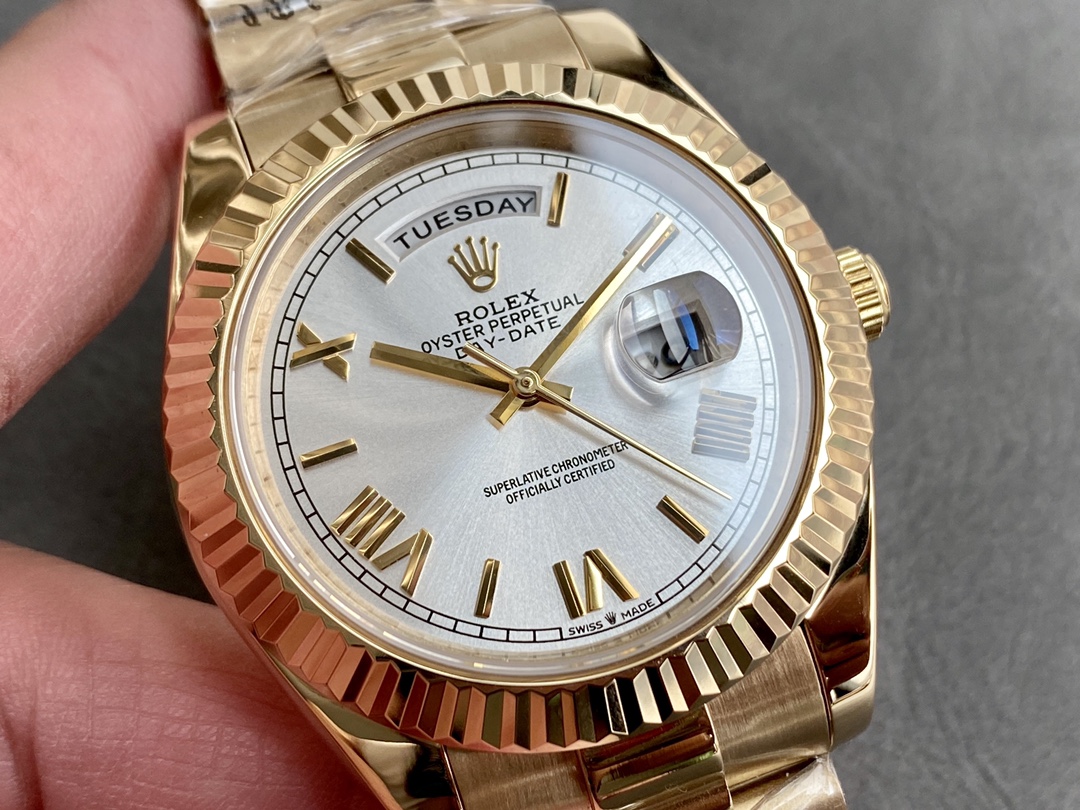 SK厂 劳力士Rolex 双历 星期日志型シリーズ 40mmの高品質腕時計