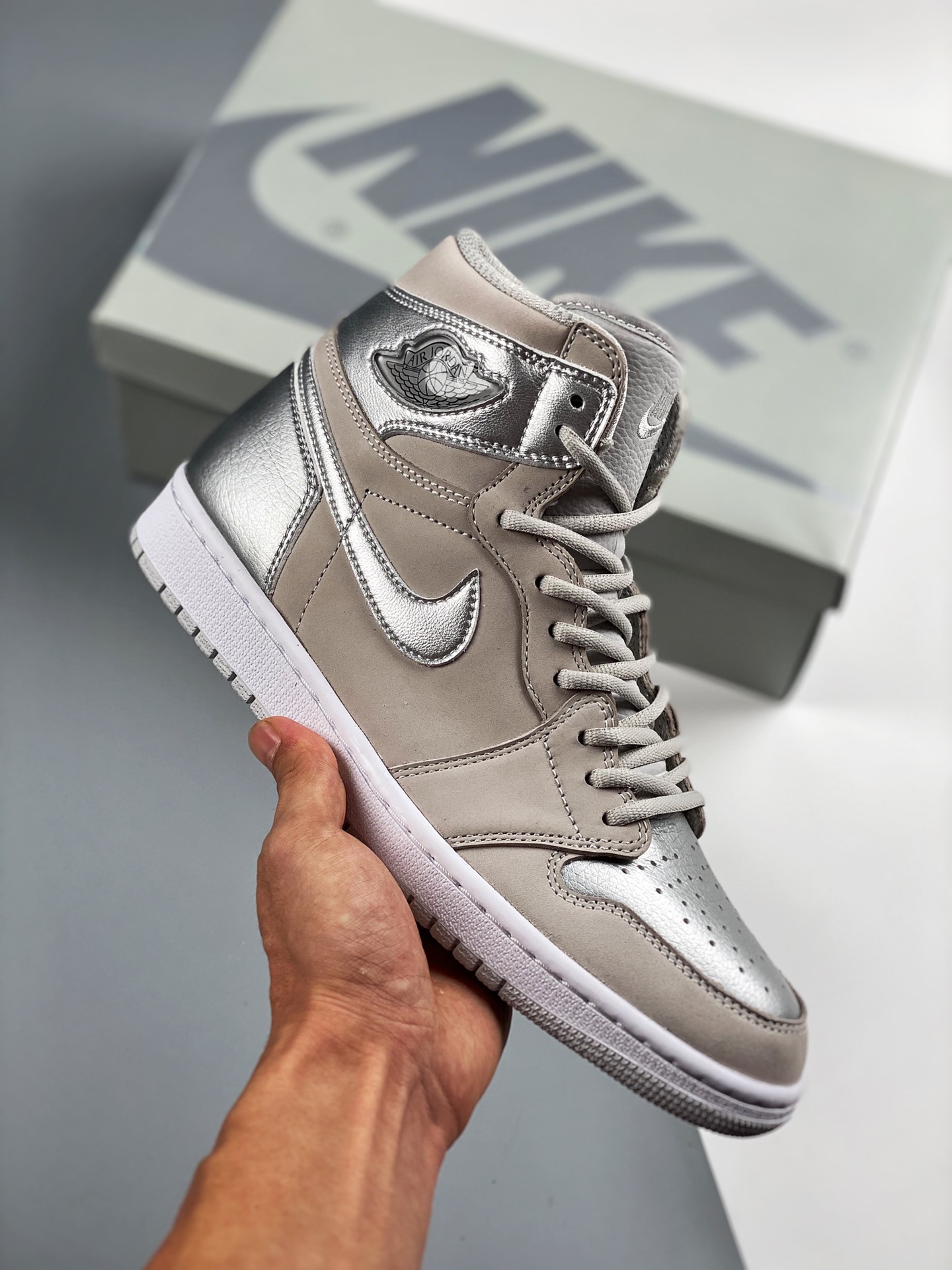 Air Jordan 1 High OG “Japan” 日本限定 性价比首选‼️ 原楦原档案数据开发#鞋面采用头层皮拼接材质，何处细节都还不错，性价比封顶 Size：36 36.5 37.5 38 38.5 39 40 40.5 41 …