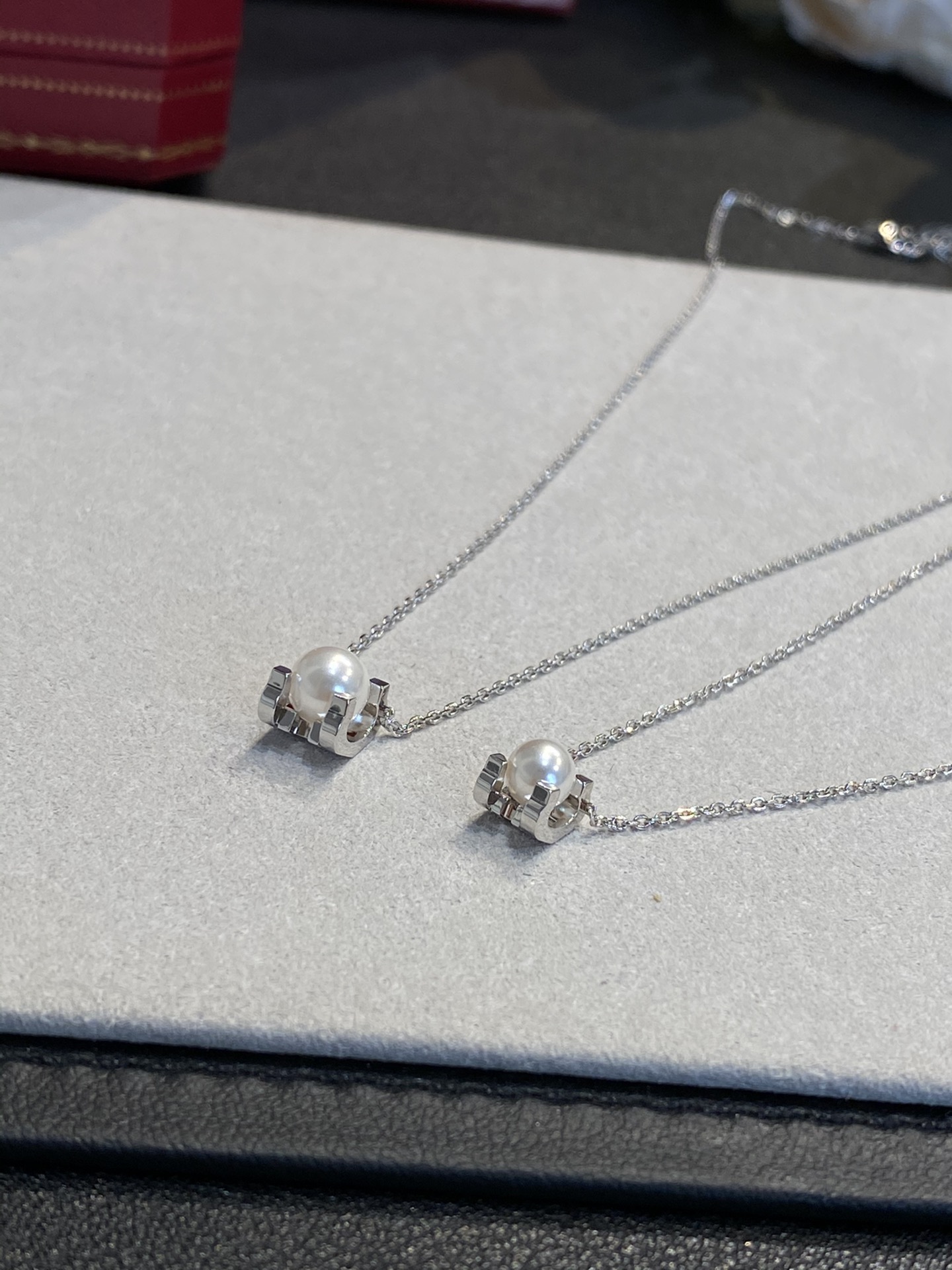 NO:632265,Details of the horn necklace. This series is so awesome. Pure CNC carving, steel stamping, 6.5mm and 5.5mm, platinum and rose gold, necklace, Cartier high-end jewelry19860909牛角项链细节 这系列都太厉害 纯cnc精雕,钢印字印齐 分6.5mm5.5mm,白金玫瑰金,,necklace,卡迪亚高端饰品,Jewelry