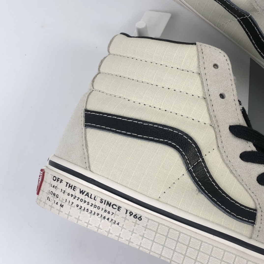 160 Vans Sk8-Hi 字母包边印花白色高帮板鞋 VN0A4BV622H