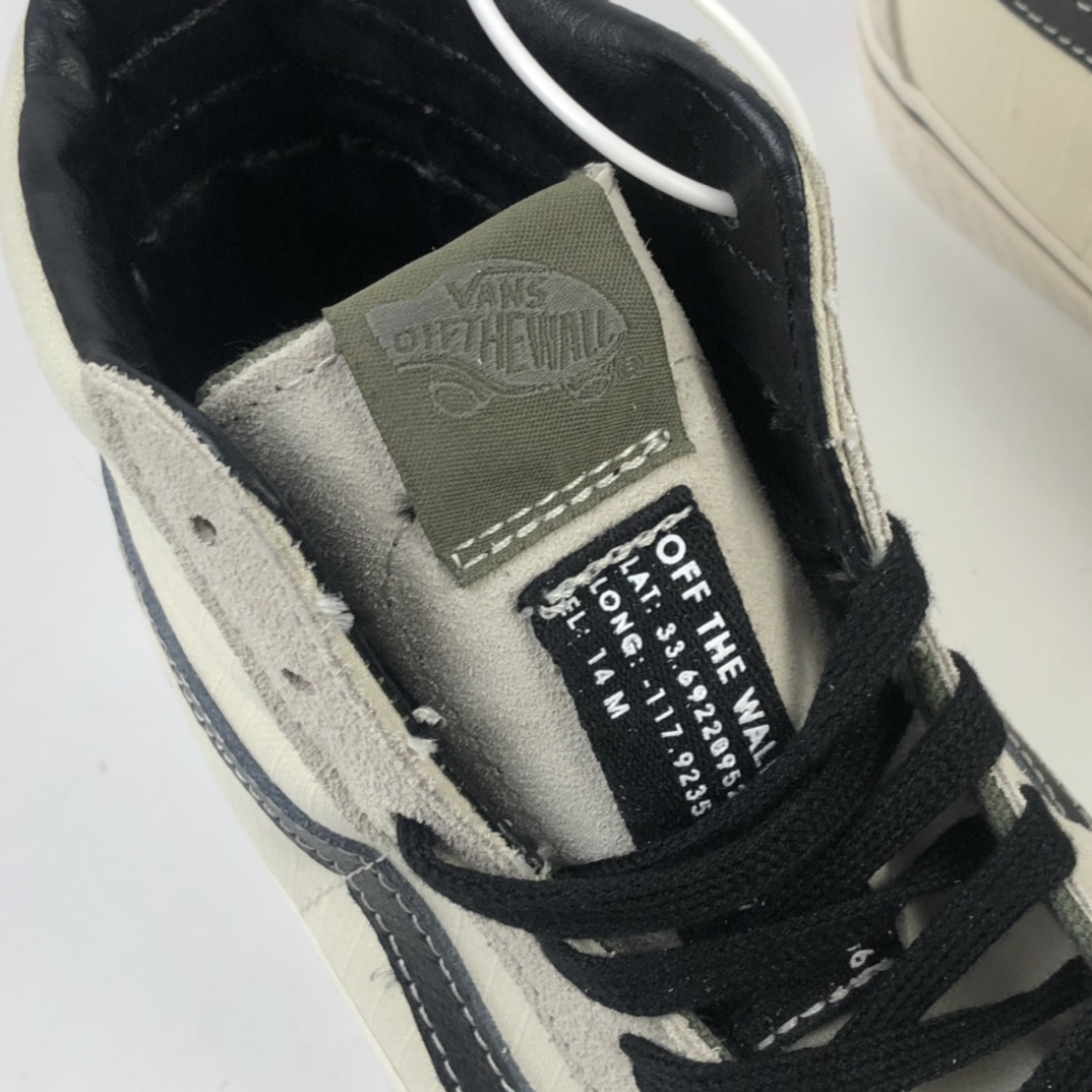 160 Vans Sk8-Hi 字母包边印花白色高帮板鞋 VN0A4BV622H