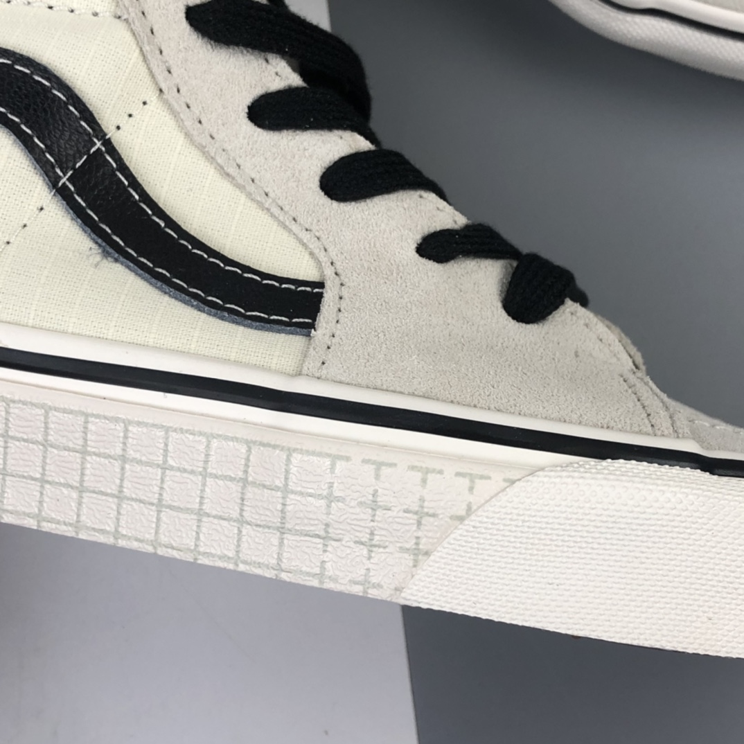 160 Vans Sk8-Hi 字母包边印花白色高帮板鞋 VN0A4BV622H