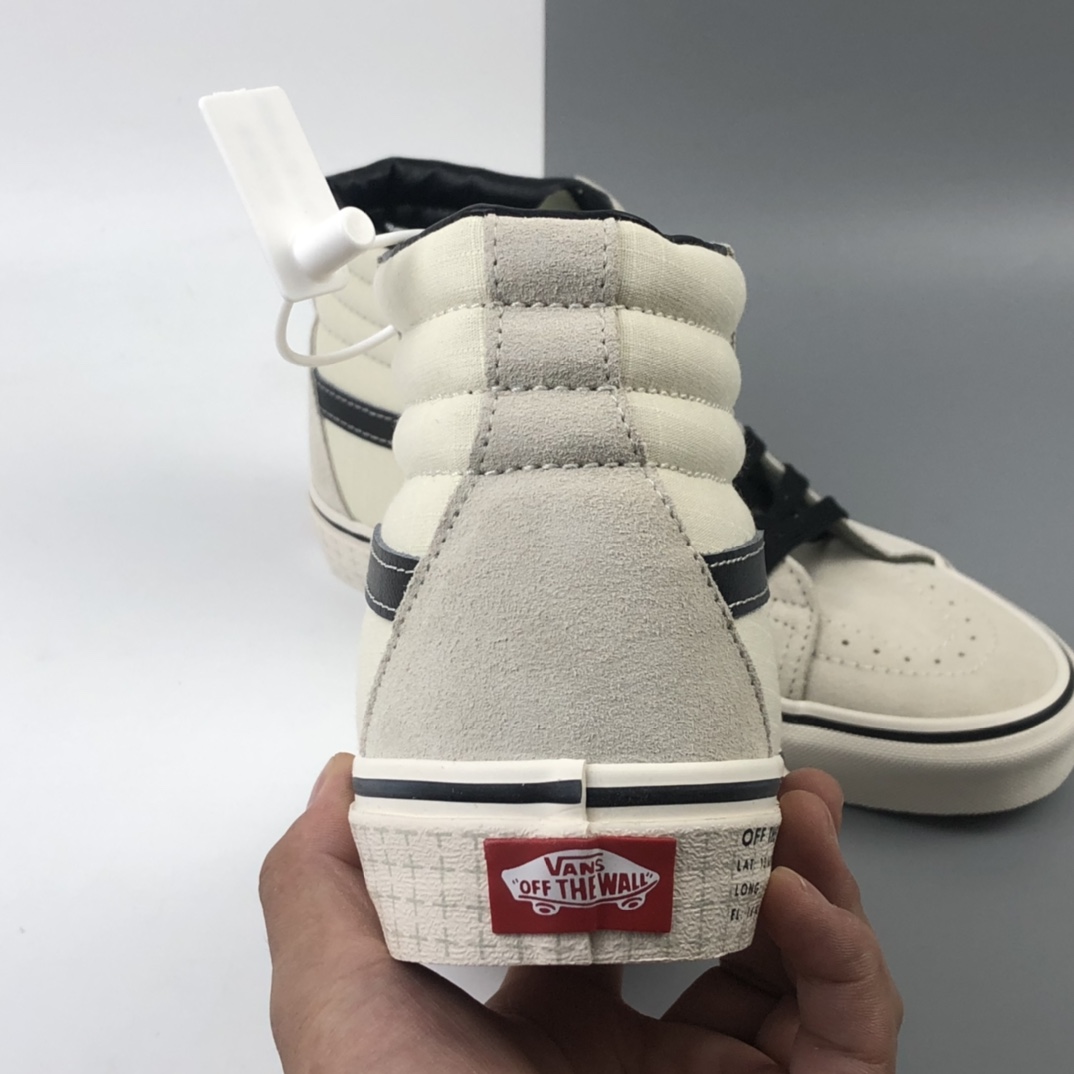 160 Vans Sk8-Hi 字母包边印花白色高帮板鞋 VN0A4BV622H