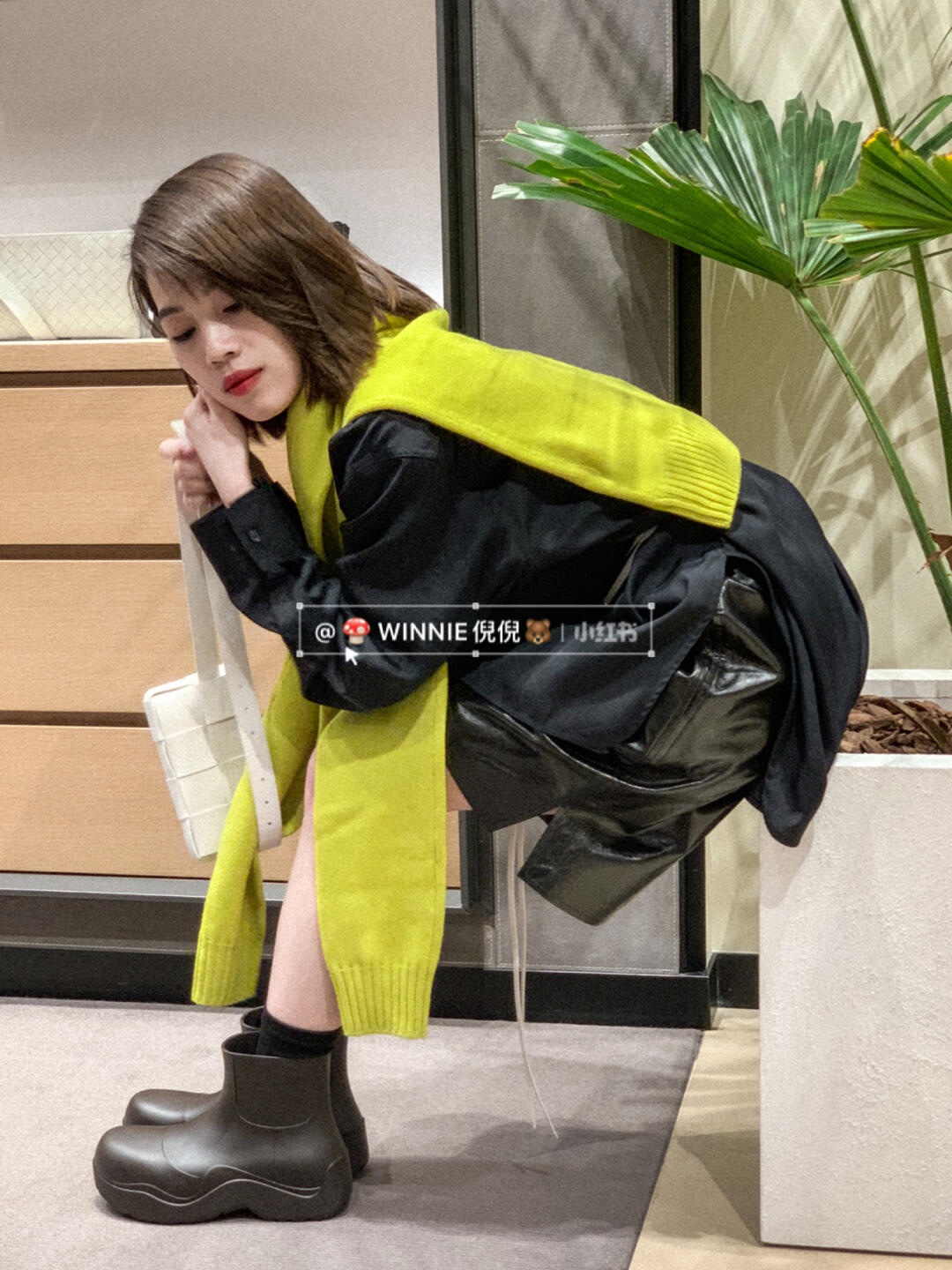 Bottega Veneta葆蝶家  The Belt Cassttte腰包 639367白色