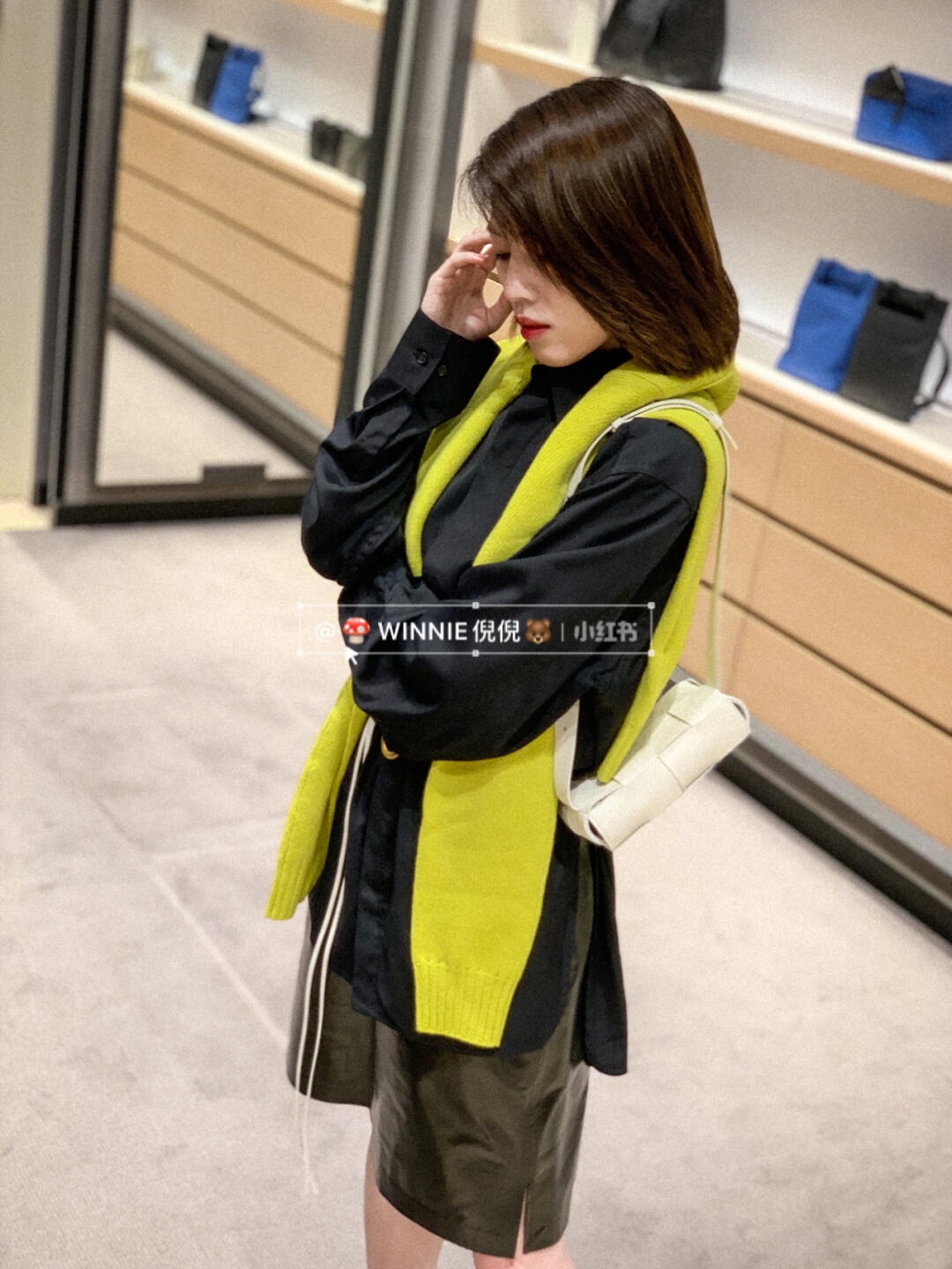 Bottega Veneta葆蝶家  The Belt Cassttte腰包 639367白色